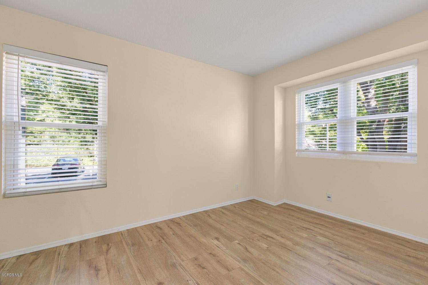2731 Erringer Road, Unit 38 Simi Valley, CA 93065 - Photo 18 of 27 16 a
