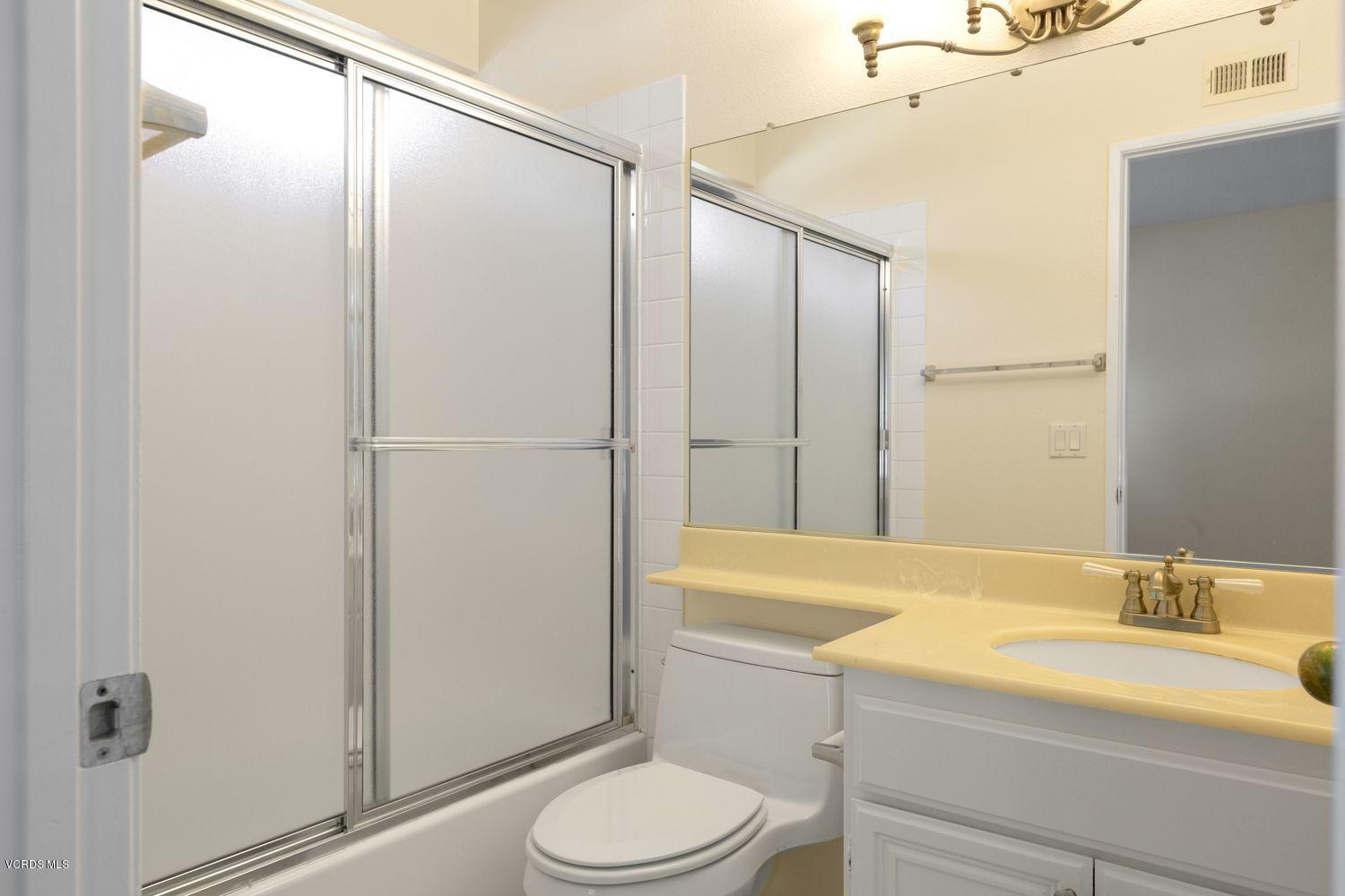 2731 Erringer Road, Unit 38 Simi Valley, CA 93065 - Photo 19 of 27 17