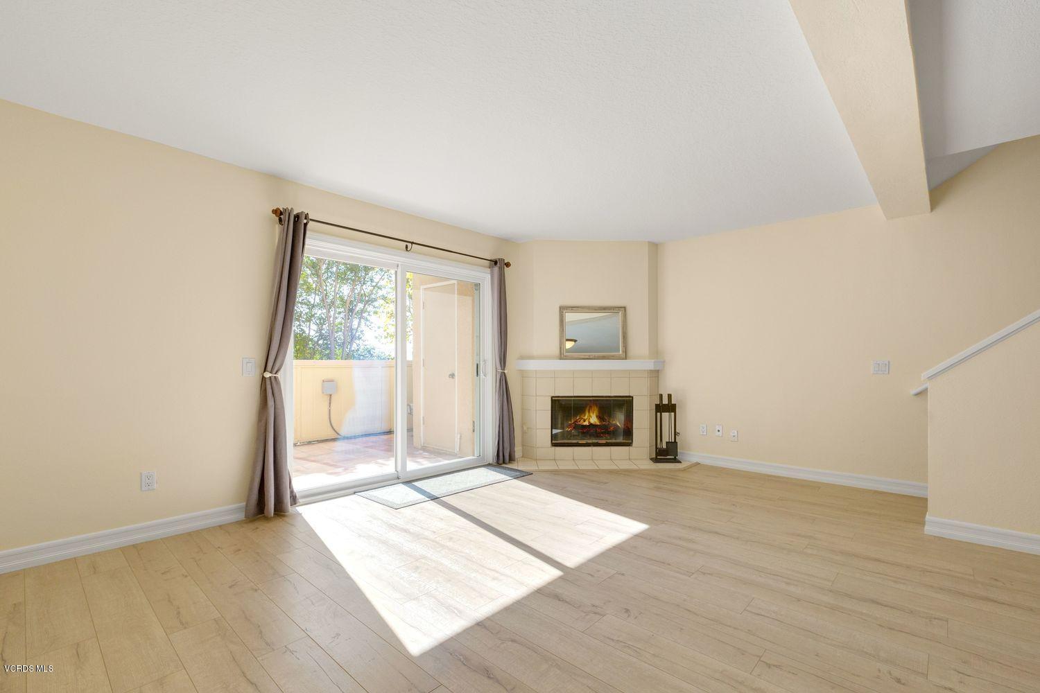 2731 Erringer Road, Unit 38 Simi Valley, CA 93065 - Photo 10 of 27 10