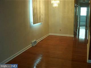1900 Tomlinson Road Philadelphia, PA 19116 - Photo 5 of 6 Gallery Image 5