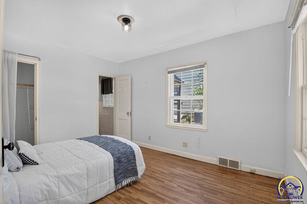 3115 Southwest 11th Street Topeka, KS 66604 - Photo 15 of 44