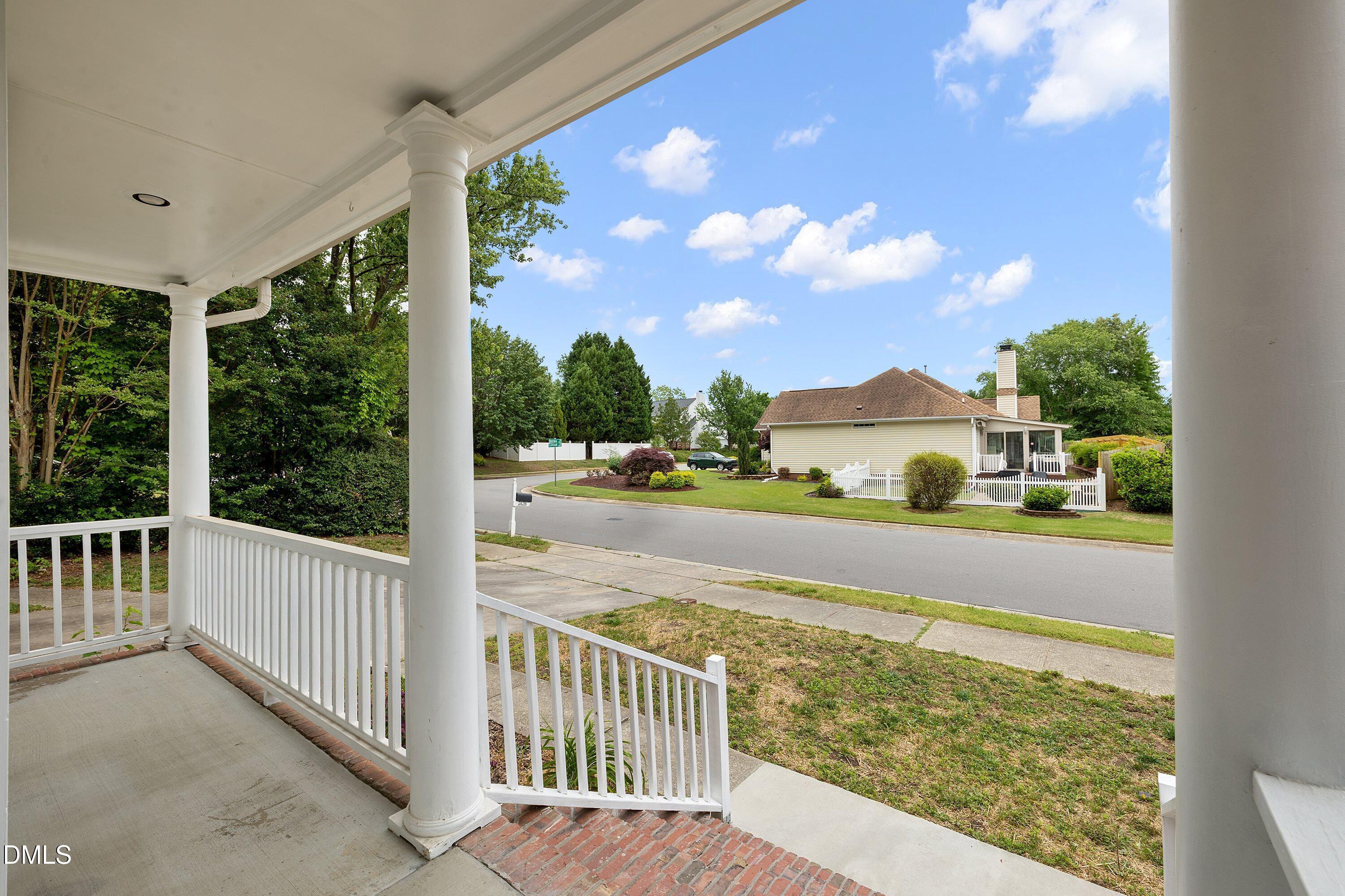 2428 Havershire Drive Raleigh, NC 27613 - Photo 7 of 53 07_beyc69f924cac2e30