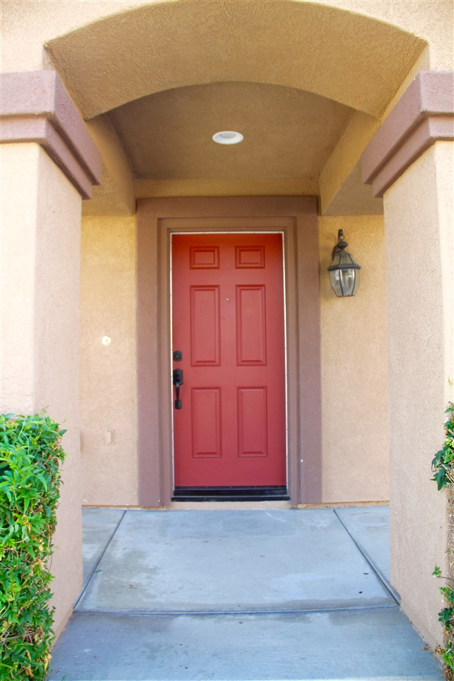 354 Spring Canyon Way Oceanside, CA 92057 - Photo 2 of 24