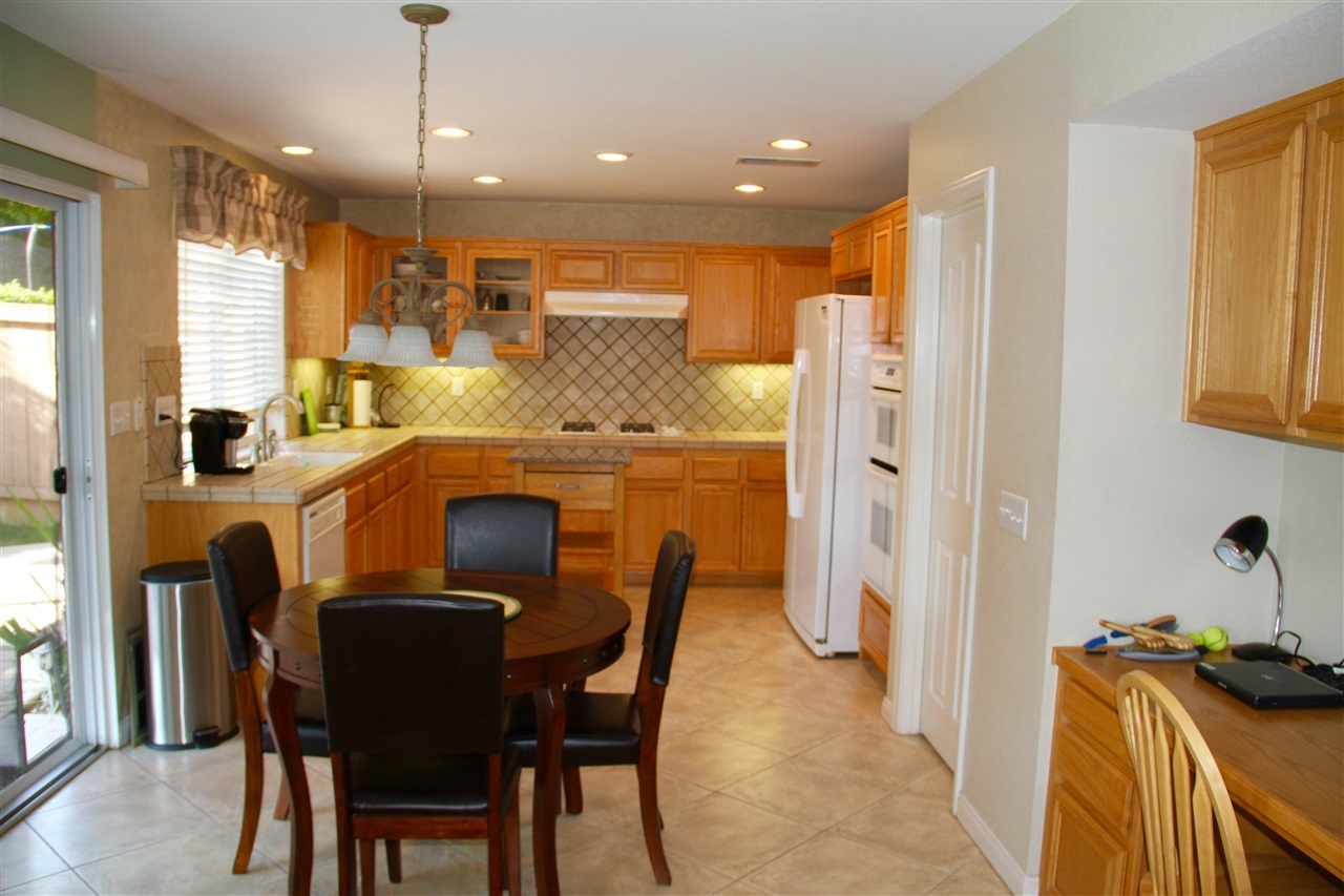 354 Spring Canyon Way Oceanside, CA 92057 - Photo 12 of 24