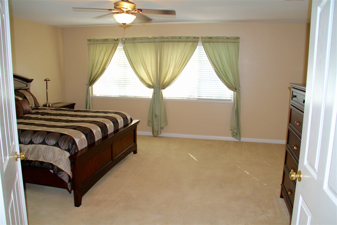 354 Spring Canyon Way Oceanside, CA 92057 - Photo 15 of 24