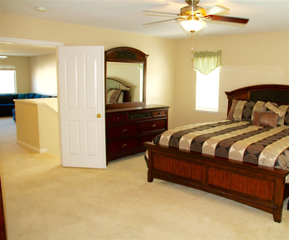 354 Spring Canyon Way Oceanside, CA 92057 - Photo 16 of 24