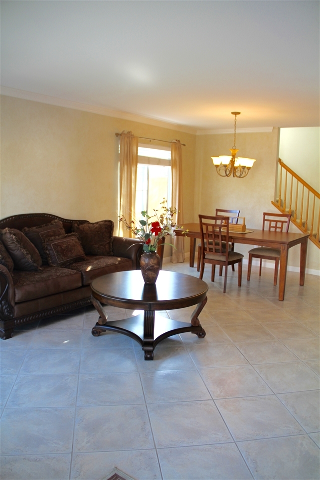 354 Spring Canyon Way Oceanside, CA 92057 - Photo 4 of 24