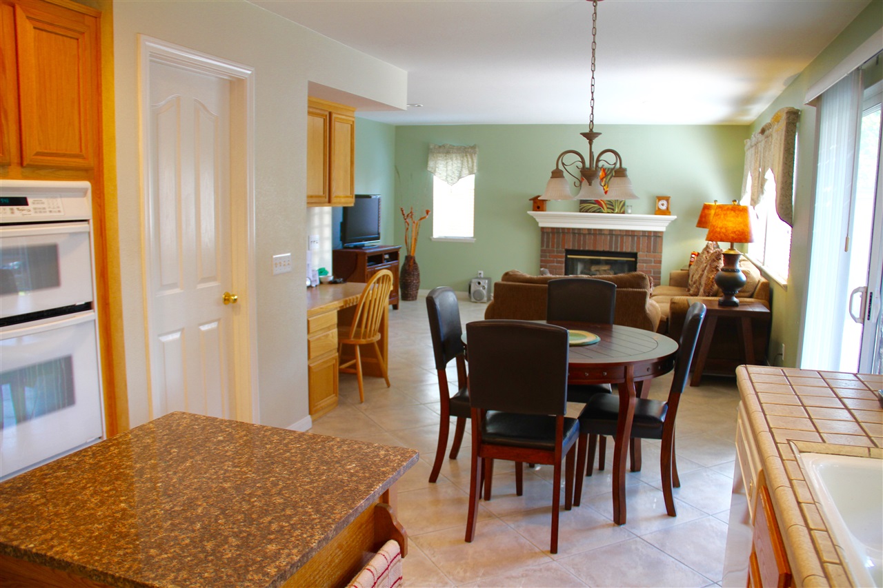 354 Spring Canyon Way Oceanside, CA 92057 - Photo 10 of 24