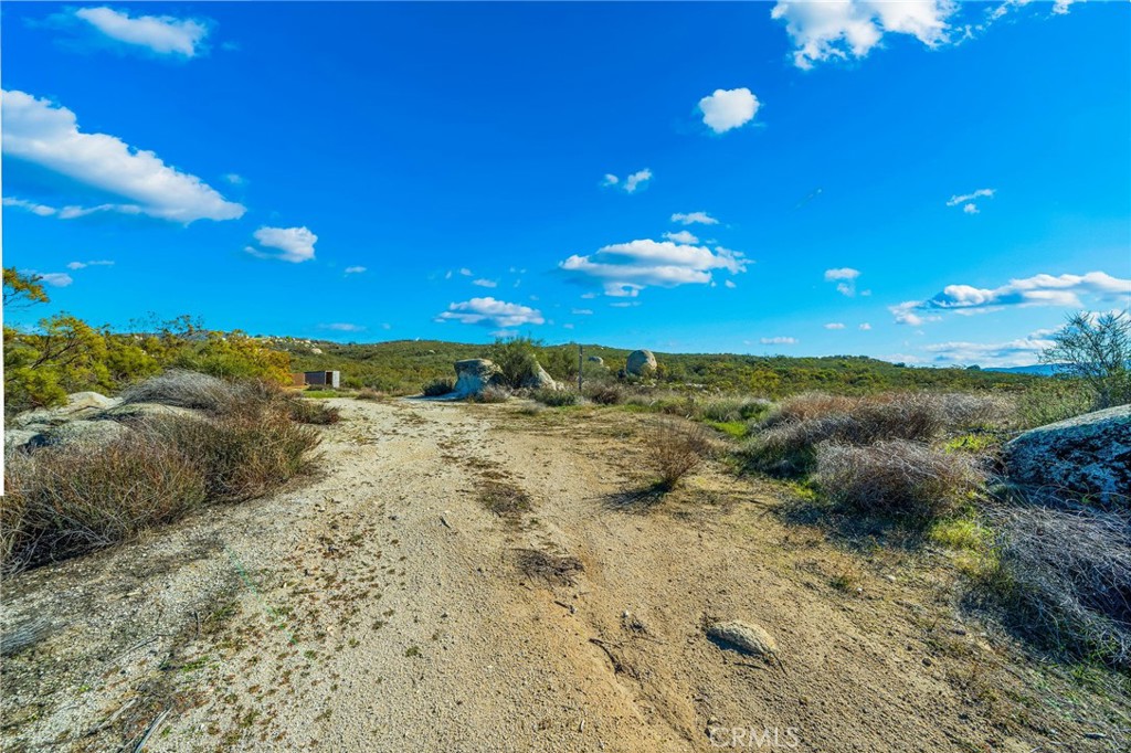 0 Stanley Road Hemet, CA 92544 - Photo 18 of 22 a view of an ocean and a yard