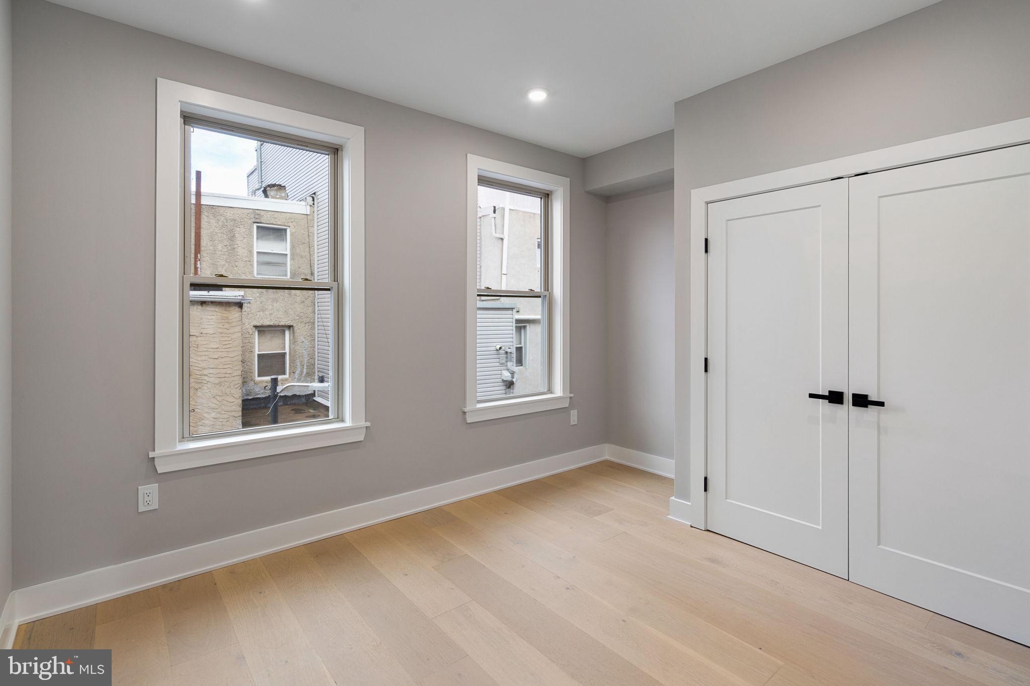 717 Mercy Street Philadelphia, PA 19148 - Photo 24 of 48 a view of an empty room with a window