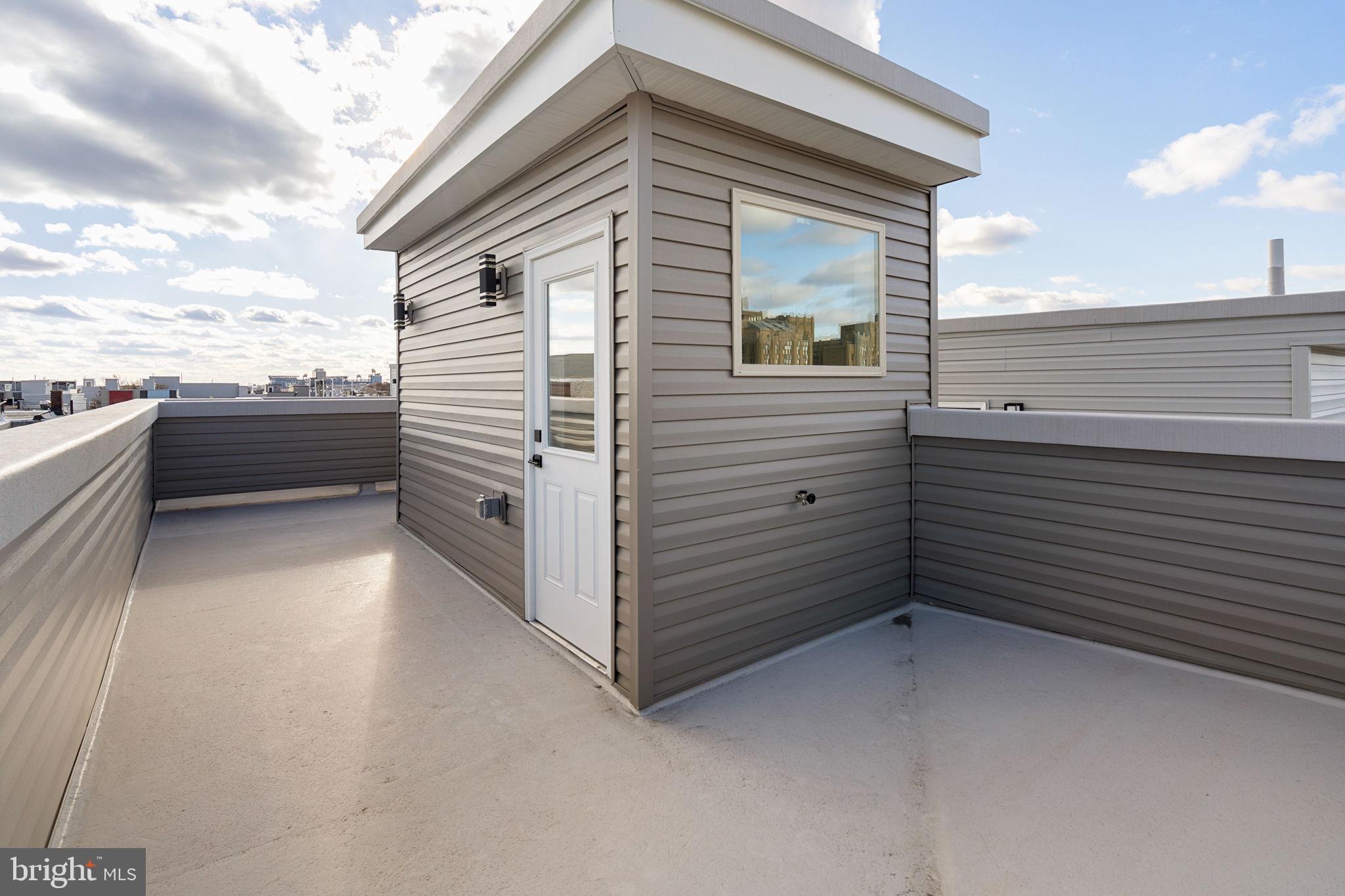 717 Mercy Street Philadelphia, PA 19148 - Photo 33 of 48 a view of a terrace