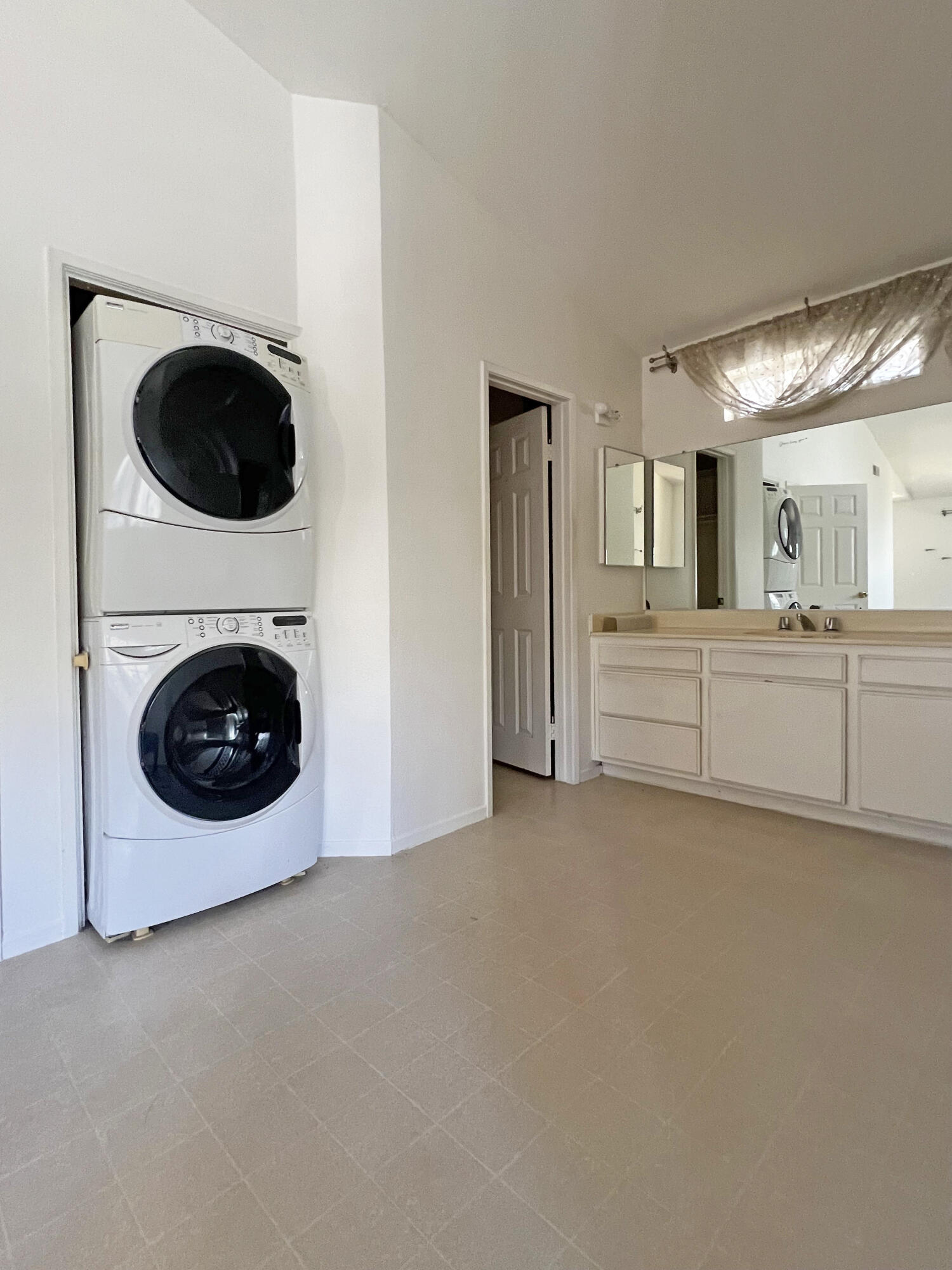 231 Mathilda Drive Goleta, CA 93117 - Photo 6 of 20 (6)