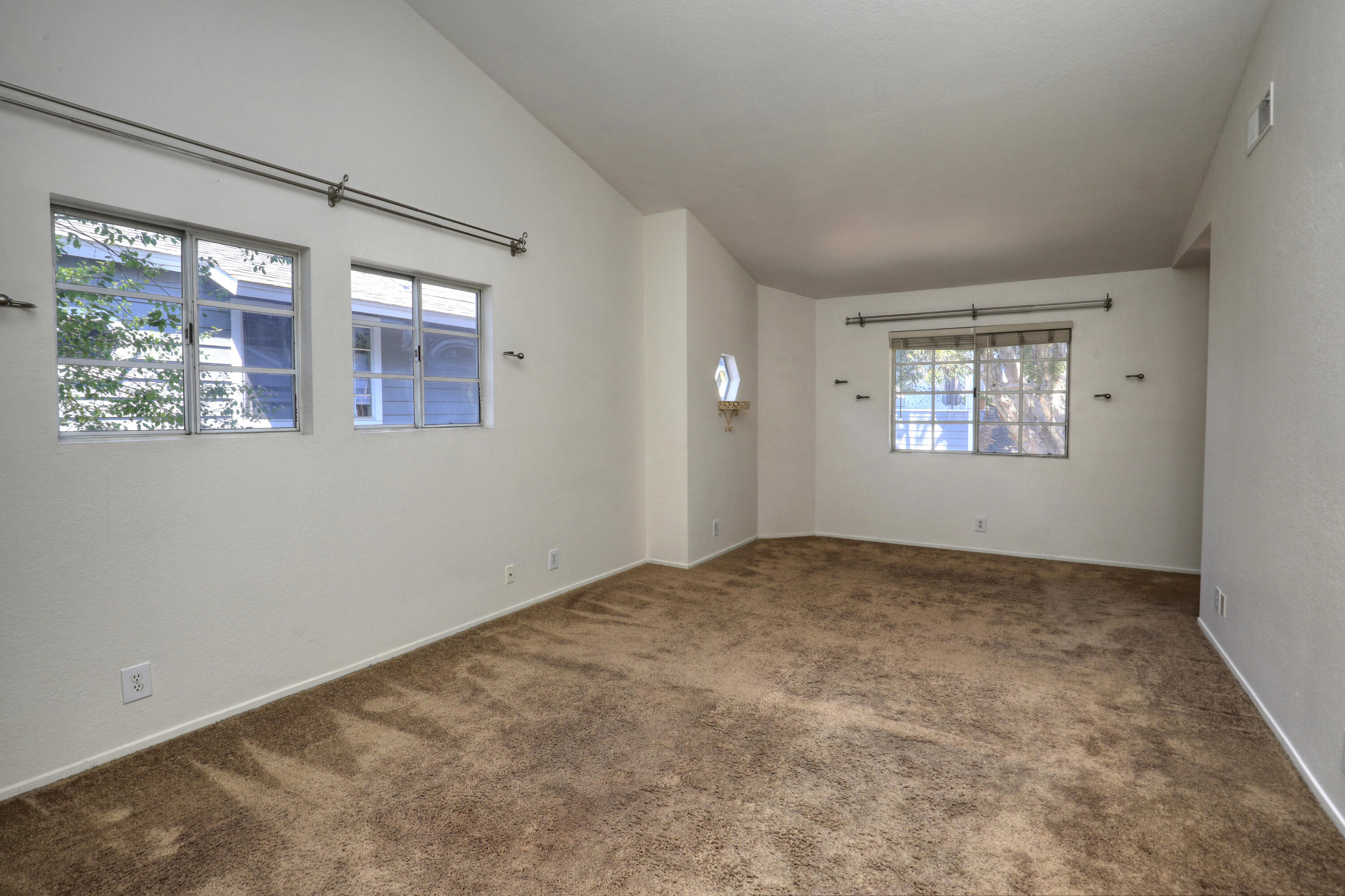 231 Mathilda Drive Goleta, CA 93117 - Photo 10 of 20 (13)