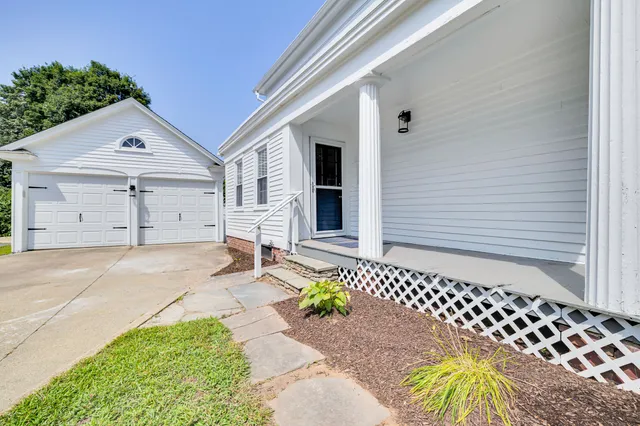 $350,000 | 1070 Enfield Street, Enfield, CT 06082