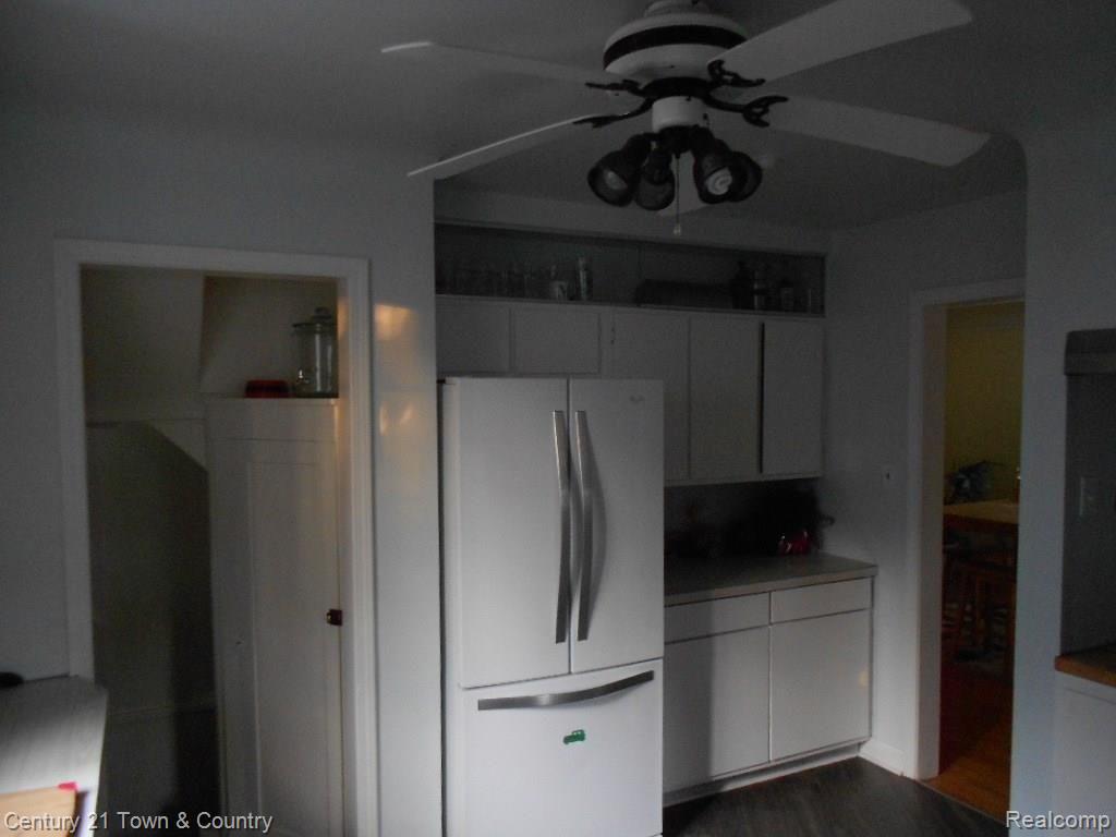 624 Barrington Road Grosse Pointe, MI 48230 - Photo 8 of 21