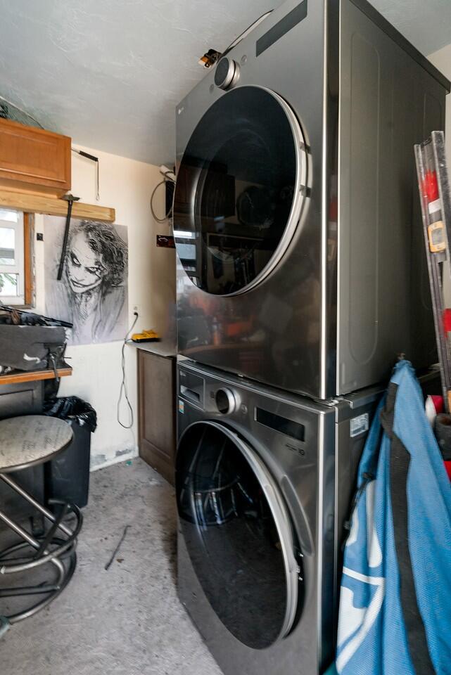 40 Orange Drive Key Largo, FL 33037 - Photo 30 of 30 Washer & Dryer