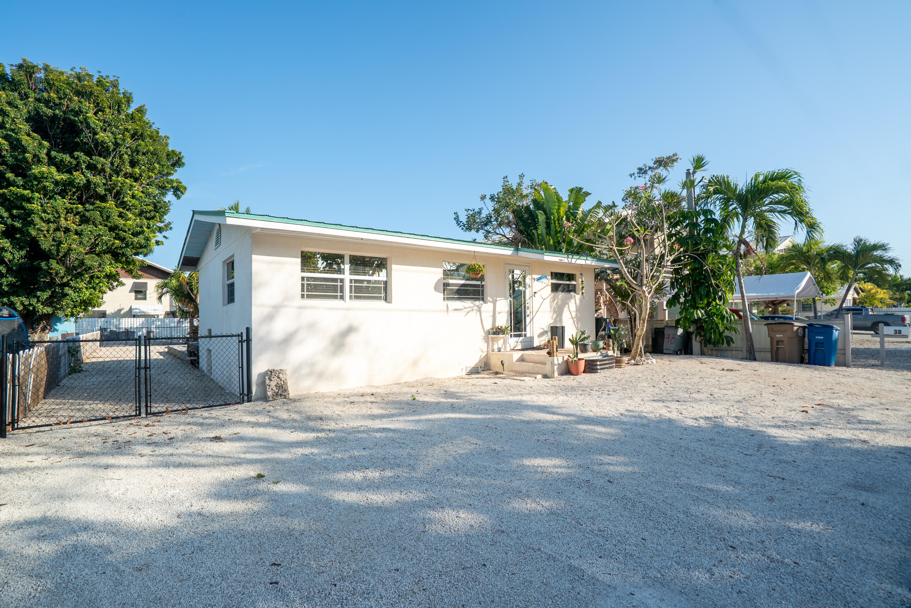 40 Orange Drive Key Largo, FL 33037 - Photo 3 of 30 40 Orange Dr