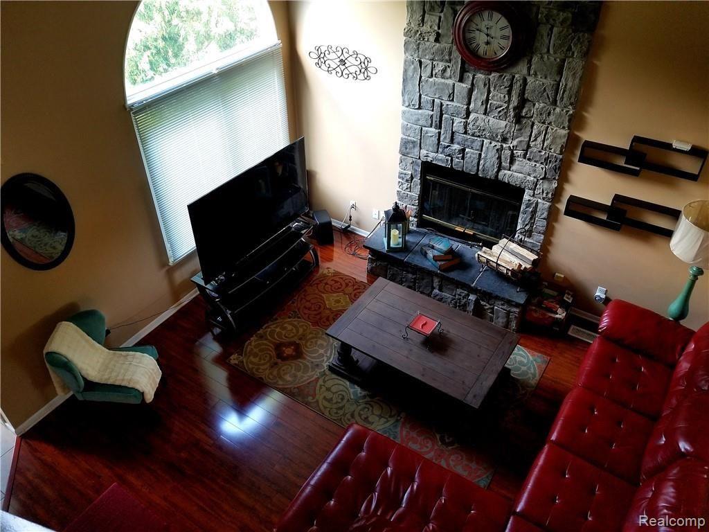 5775 Coomer Road West Bloomfield, MI 48324 - Photo 3 of 33 20180907_154031.jpg