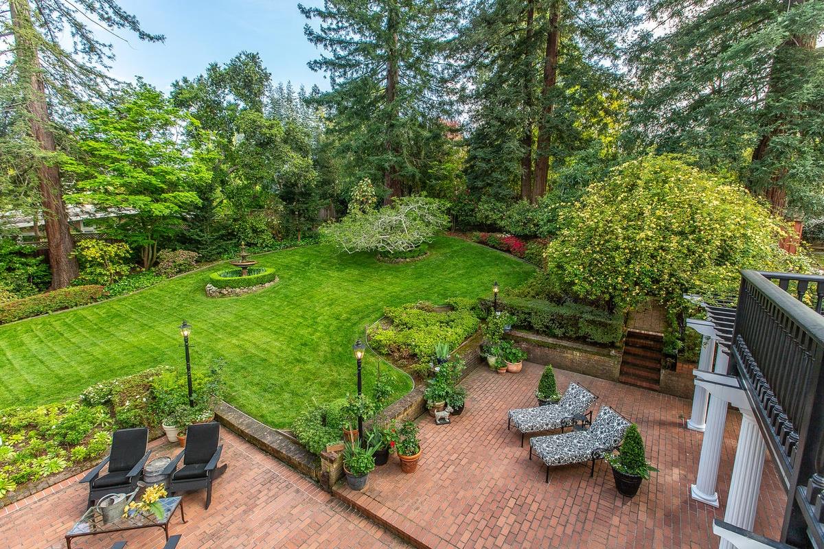 863 Chiltern Road Hillsborough, CA 94010 - Photo 40 of 50 a view of backyard with outdoor seating and green space