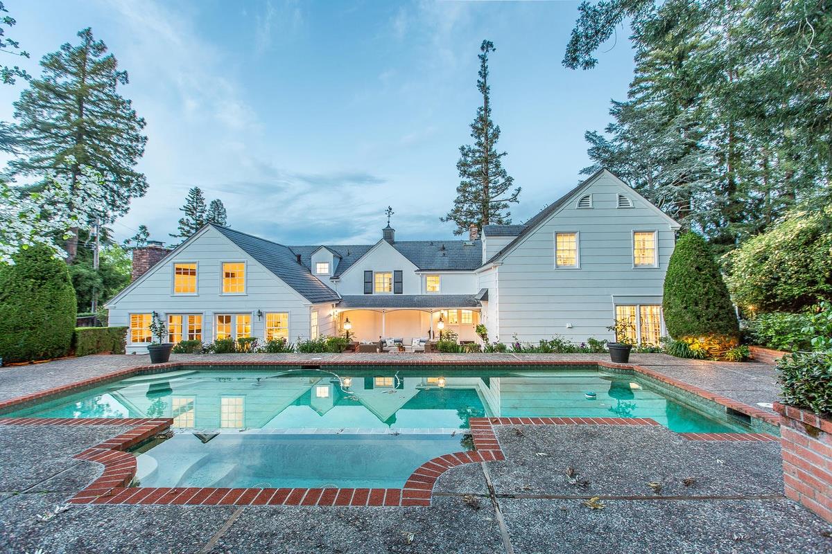 863 Chiltern Road Hillsborough, CA 94010 - Photo 46 of 50 a front view of a house with garden