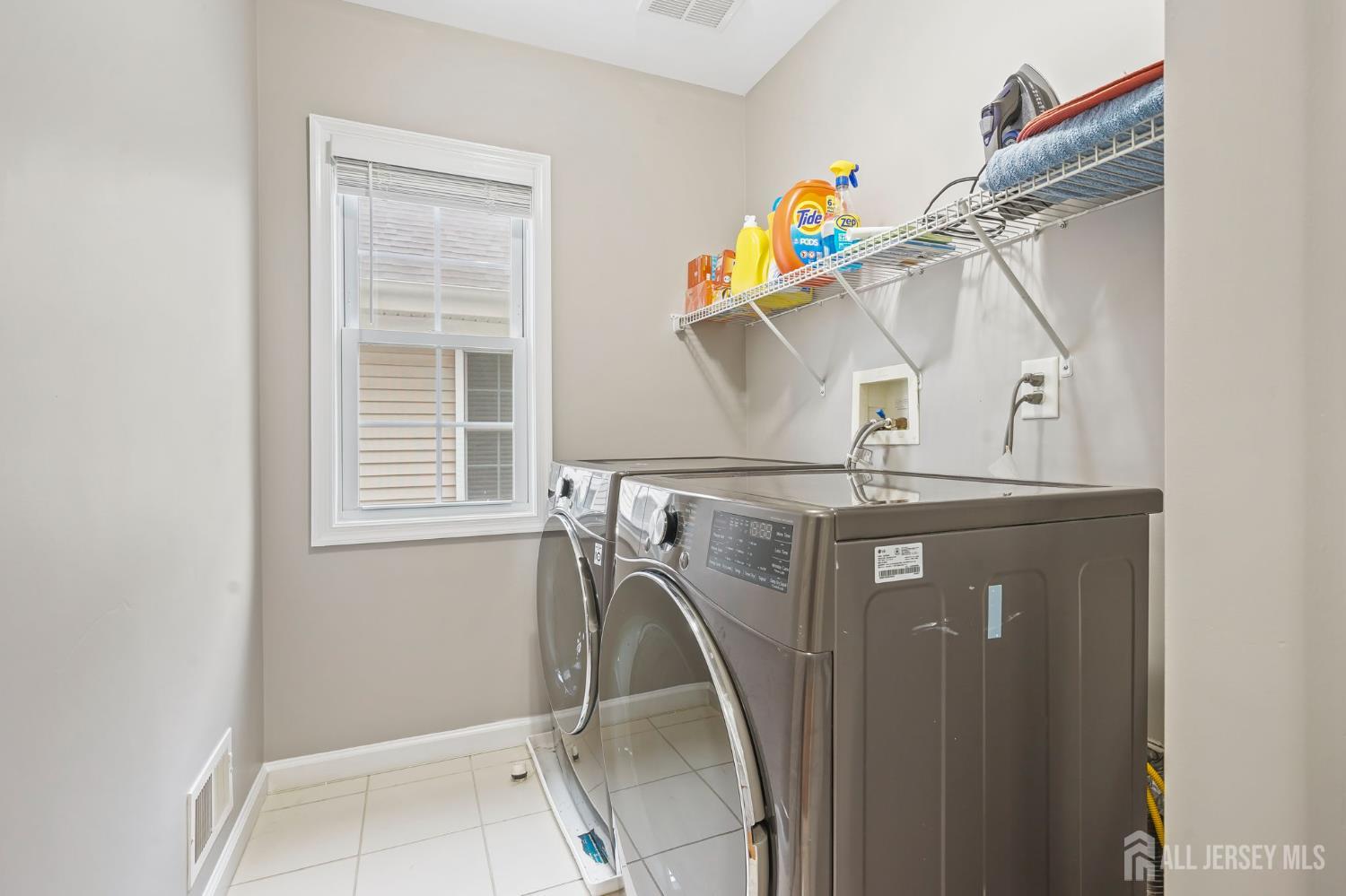 54 Harness Way Chesterfield, NJ 08515 - Photo 30 of 41 a utility room with dryer and washer