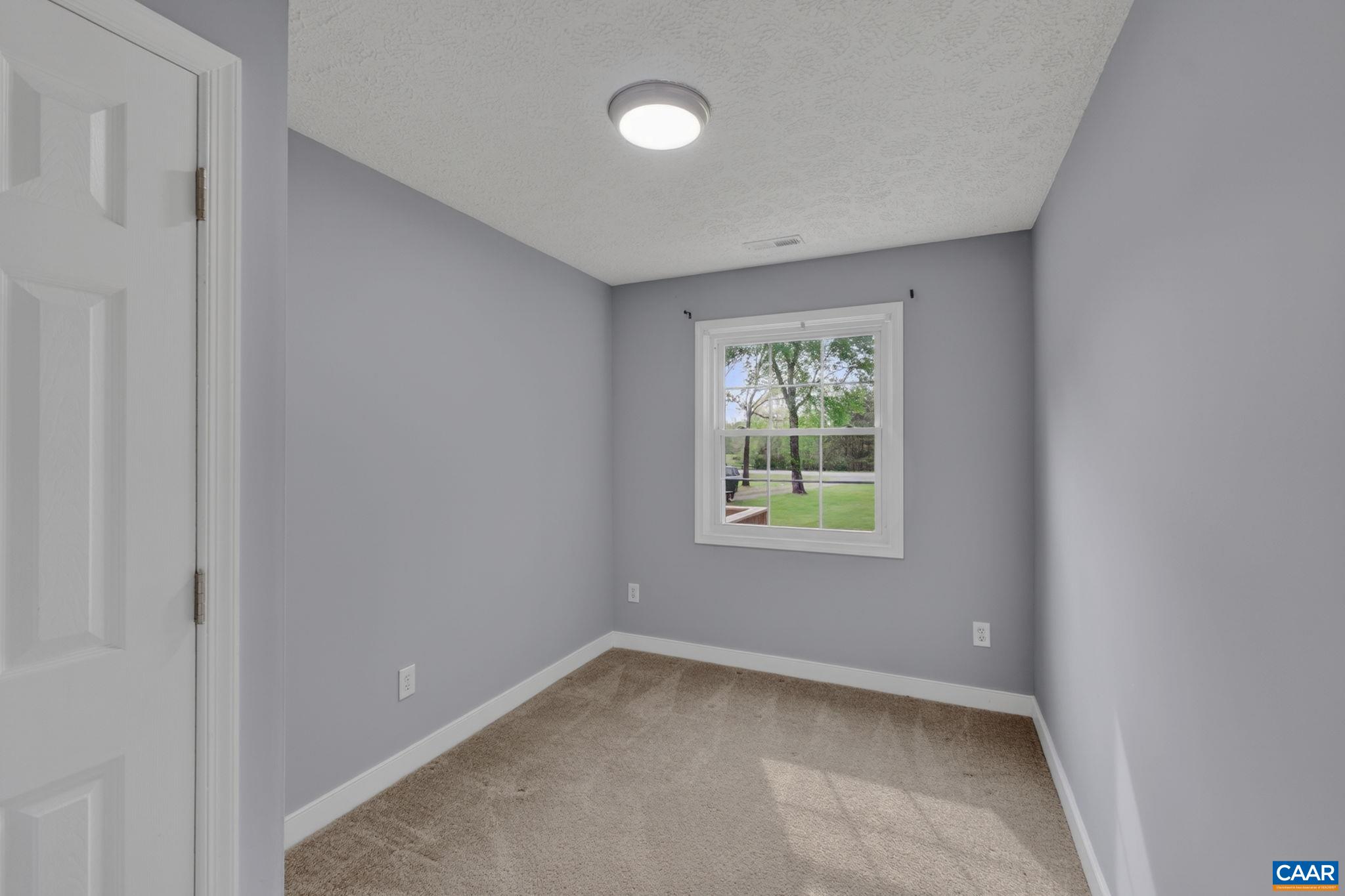 673 Cedar Lane Road Palmyra, VA 22963 - Photo 32 of 47 a view of room with window