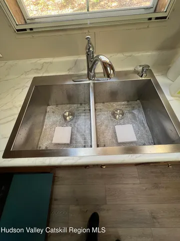 a view of utility room