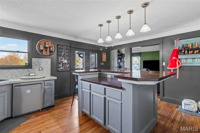 $479,000 | 6115 Terri Lynn Drive, St. Louis, MO 63123