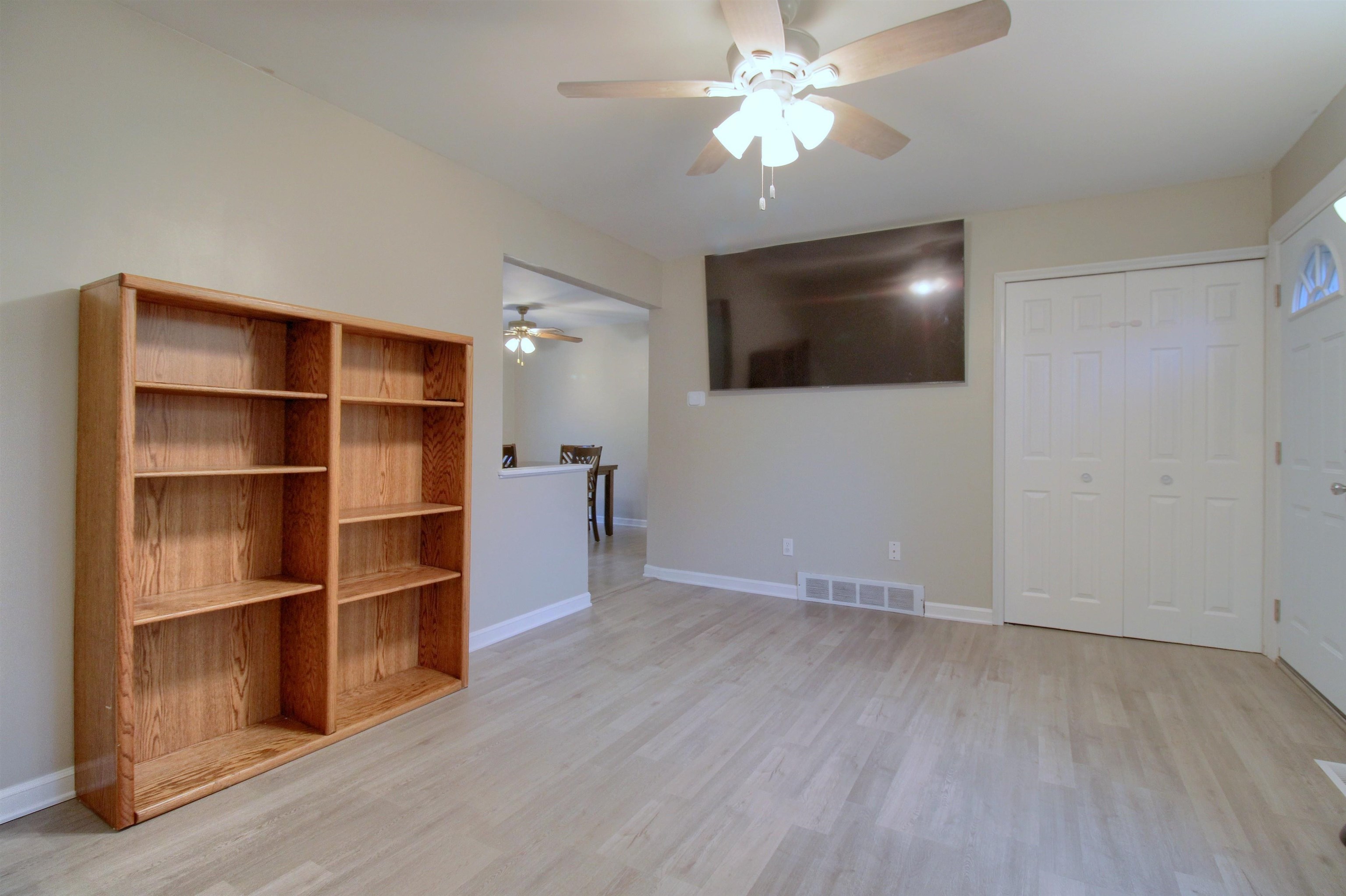 48725 Sugarbush Road Chesterfield, MI 48047 - Photo 4 of 25