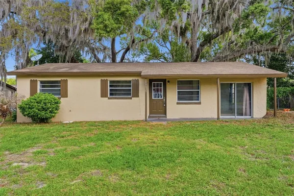 $220,000 | 10829 Margaret Drive, Tavares, FL 32778