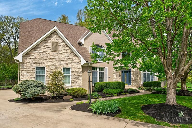9967 Humphrey Road Cincinnati, OH 45242 - Photo 1 of 81
