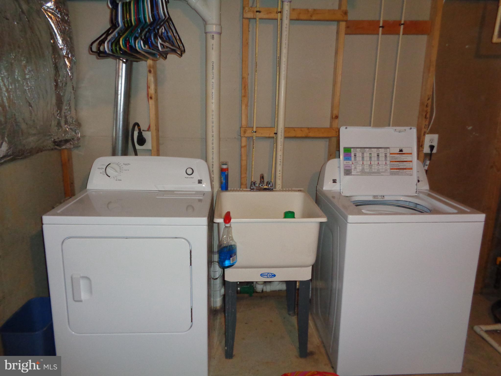 1319 Waterview Way Baltimore, MD 21221 - Photo 20 of 26 Large laundry/utility area w/comfy carpeting
