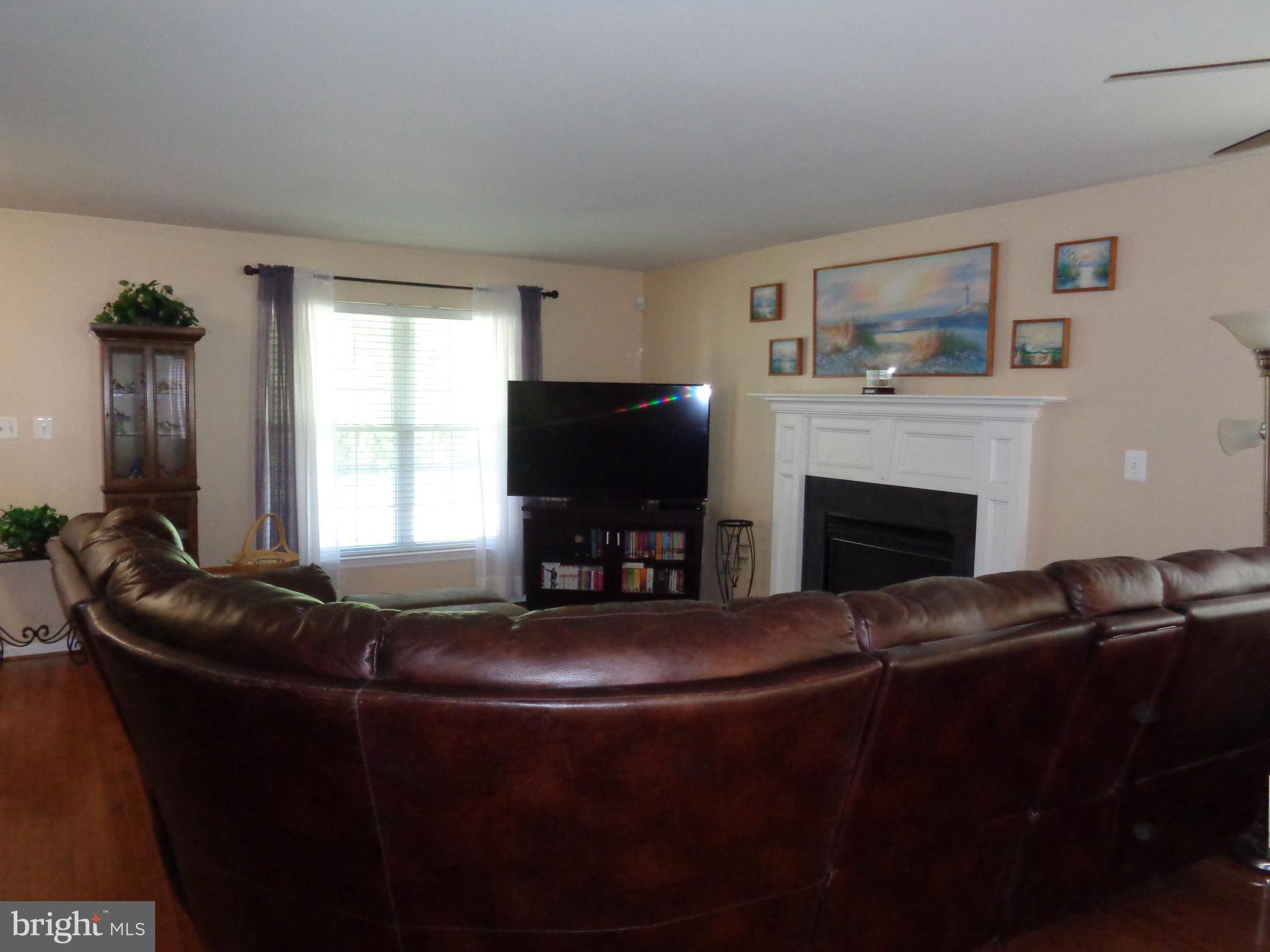 Living room with gas fireplace