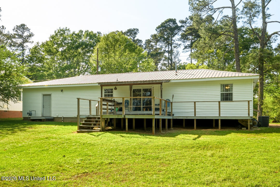 285 Magnolia Drive Raleigh, MS 39153 - Photo 32 of 34 Back of House