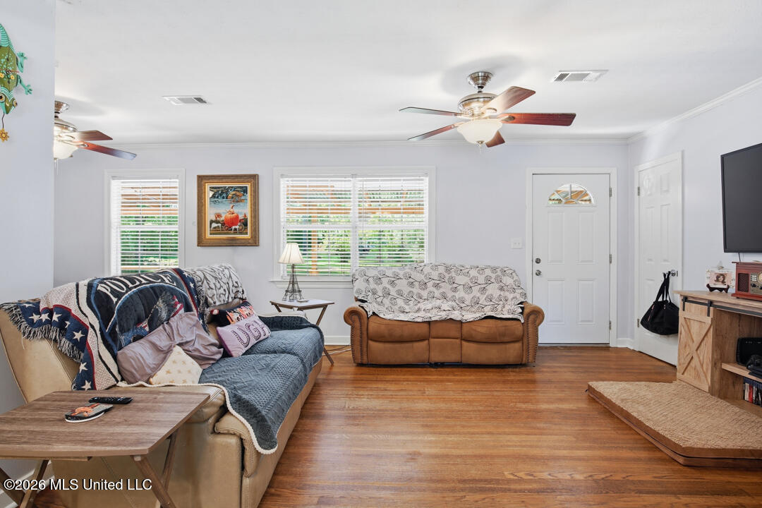 285 Magnolia Drive Raleigh, MS 39153 - Photo 10 of 34 Great Room View 5