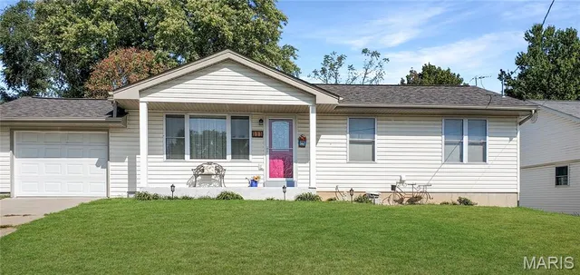 $214,900 | 107 MacArthur Street, New Haven, MO 63068