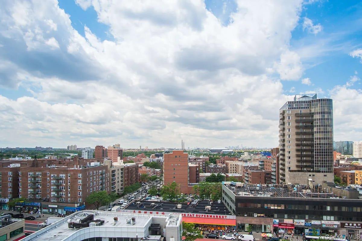 136-17 Maple Avenue, Unit 14H Queens, NY 11355 - Photo 3 of 14