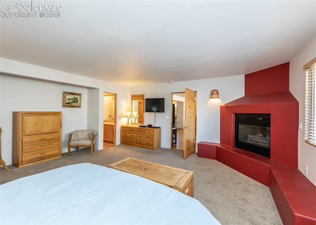 502 West Cheyenne Road Colorado Springs, CO 80906 - Photo 20 of 35