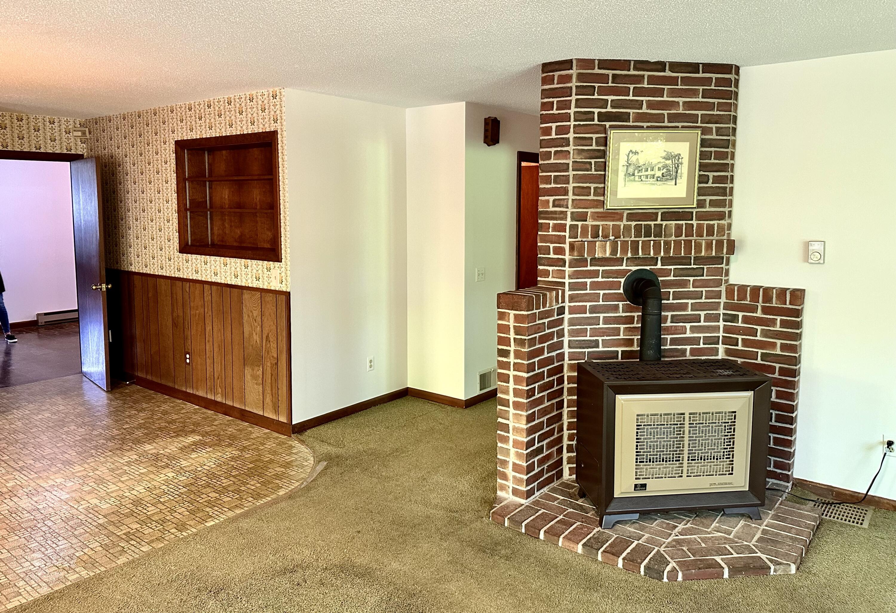 193 Jackson Hill Road Minot, ME 04258 - Photo 23 of 62 In Living Room (looking to hallway)