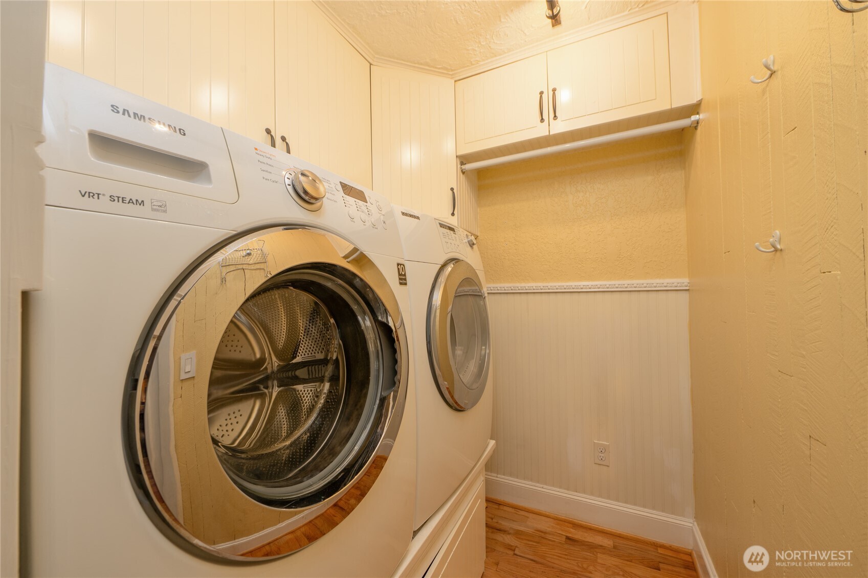 14615 205th Avenue Southeast Renton, WA 98059 - Photo 23 of 40 a utility room with dryer and washer