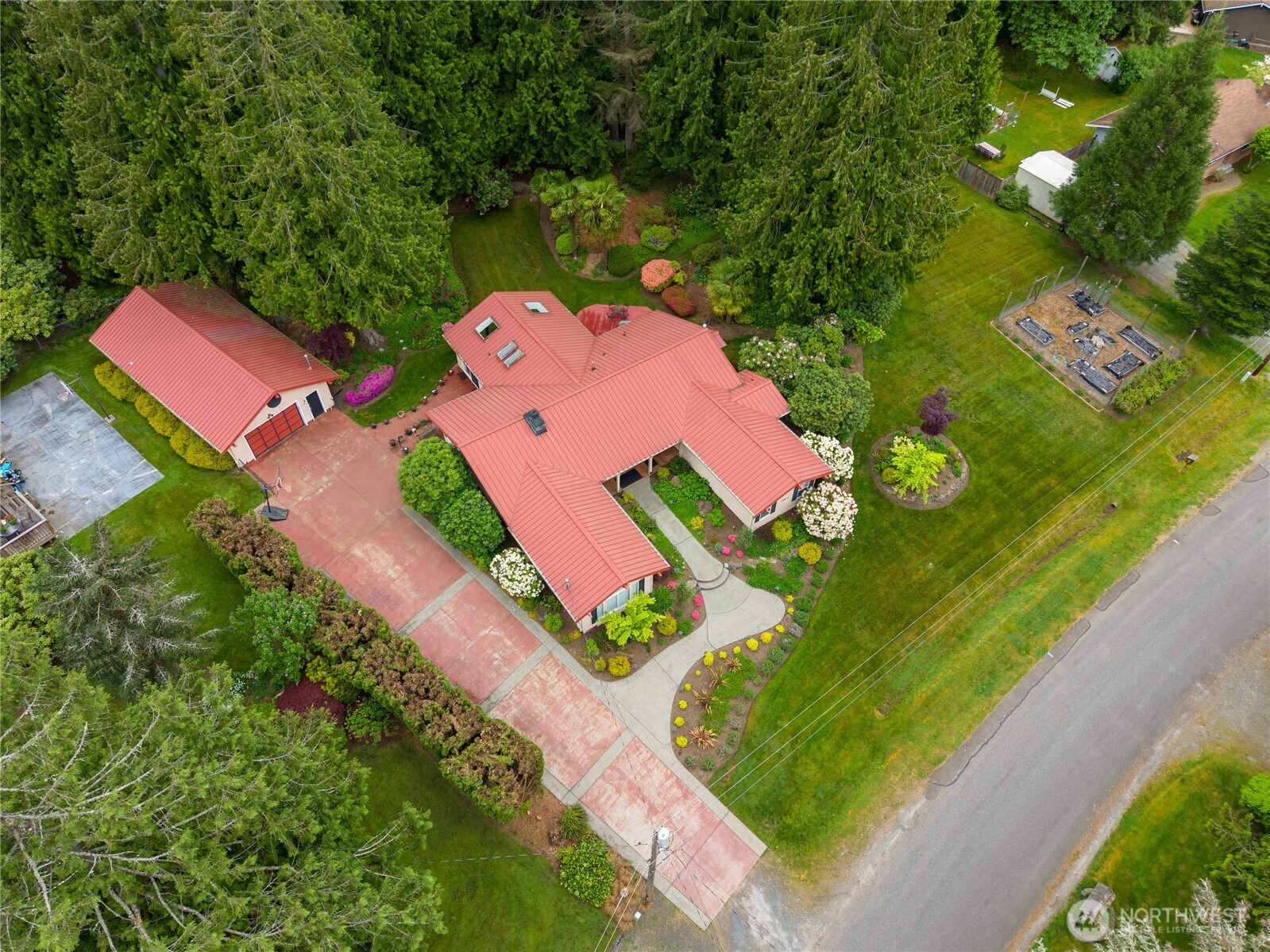 14615 205th Avenue Southeast Renton, WA 98059 - Photo 34 of 40 an aerial view of a house