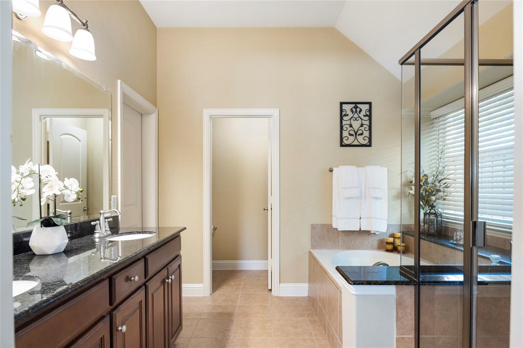 9748 Crown Ridge Drive Frisco, TX 75035 - Photo 23 of 40