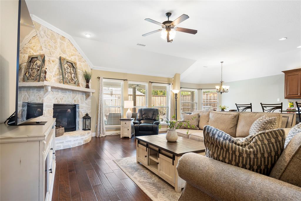 9748 Crown Ridge Drive Frisco, TX 75035 - Photo 5 of 40