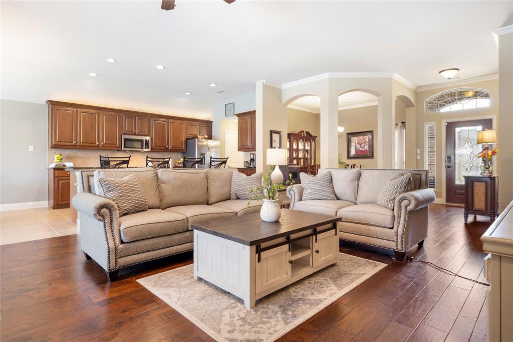 9748 Crown Ridge Drive Frisco, TX 75035 - Photo 7 of 40