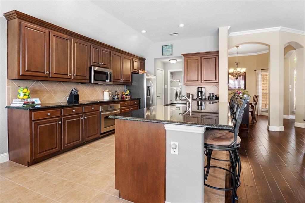 9748 Crown Ridge Drive Frisco, TX 75035 - Photo 8 of 40