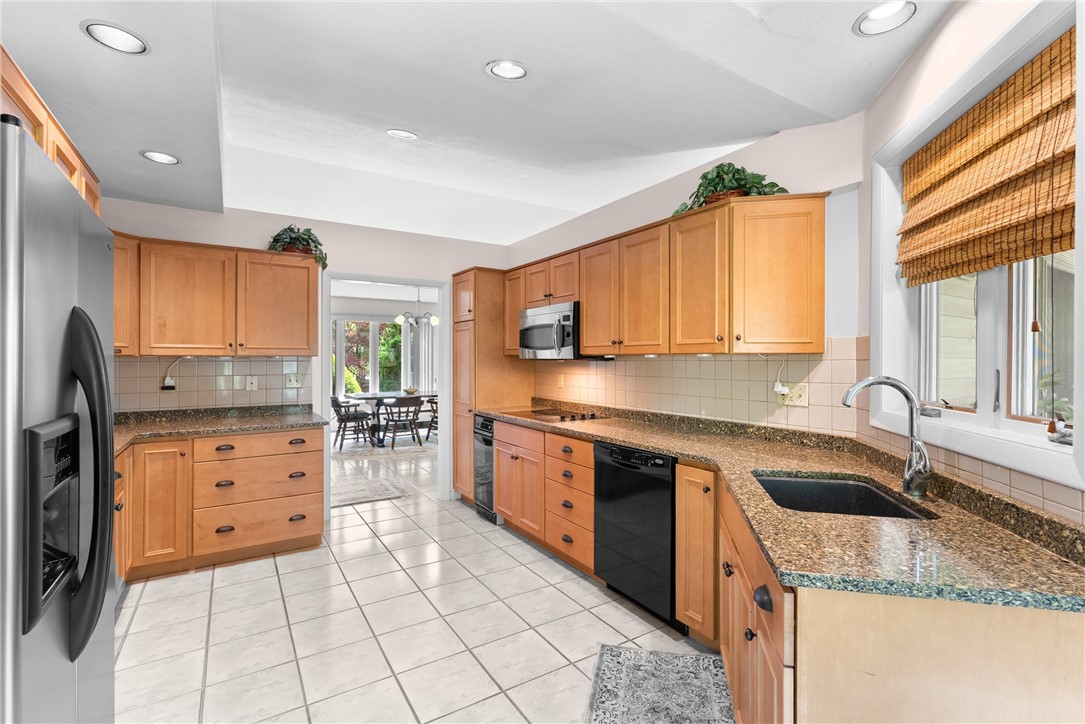44 Whipple Road Smithfield, RI 02917 - Photo 18 of 50
