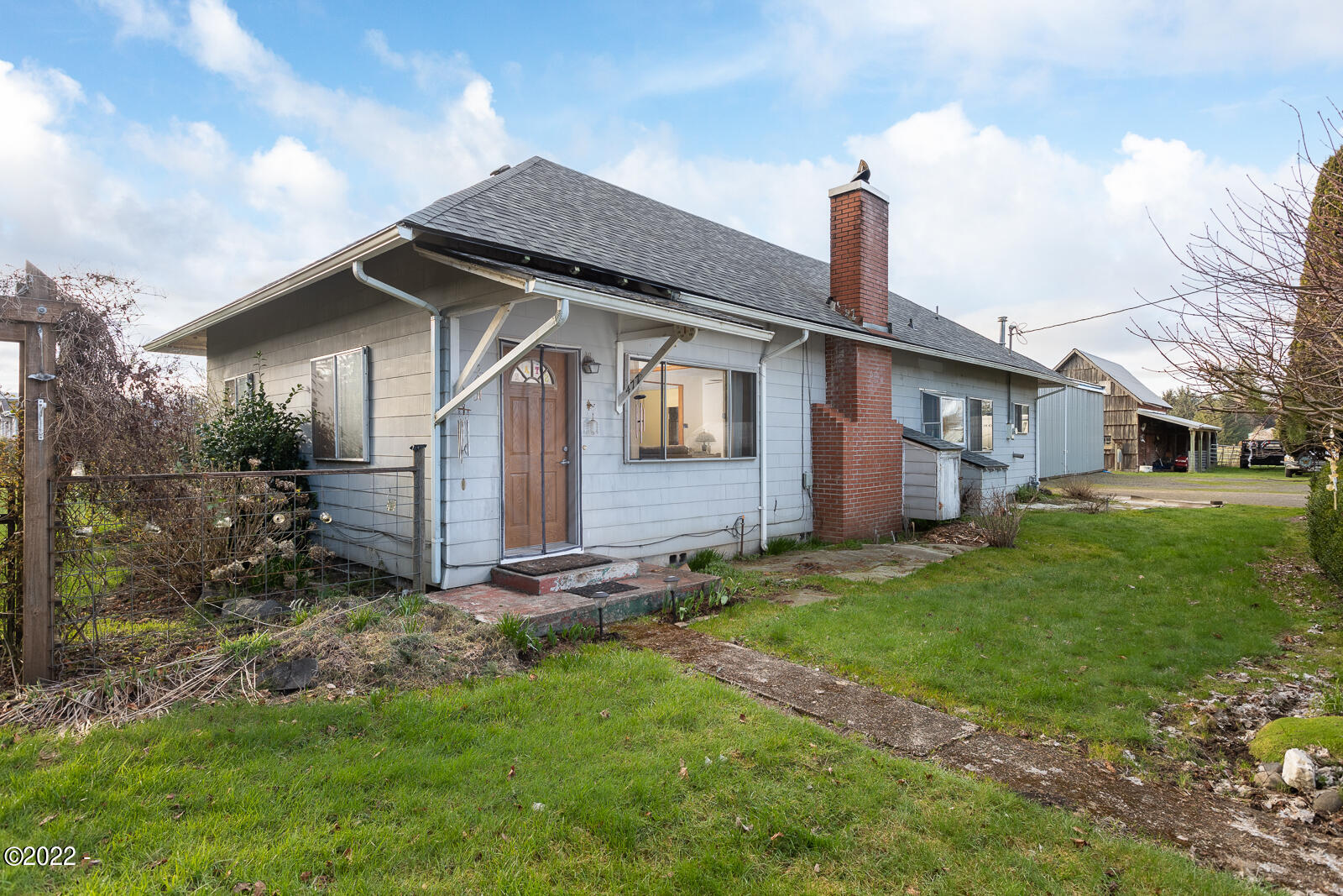 477 Southwest Ferry Avenue Siletz, OR 97380 - Photo 13 of 30 477SWFerry-A-01