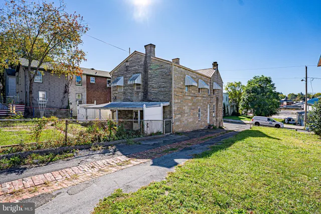 $128,000 | 407 Columbia Street, Cumberland, MD 21502