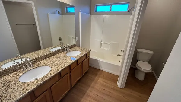 $2,695 | 17426 North 47th Street, Phoenix, AZ 85032