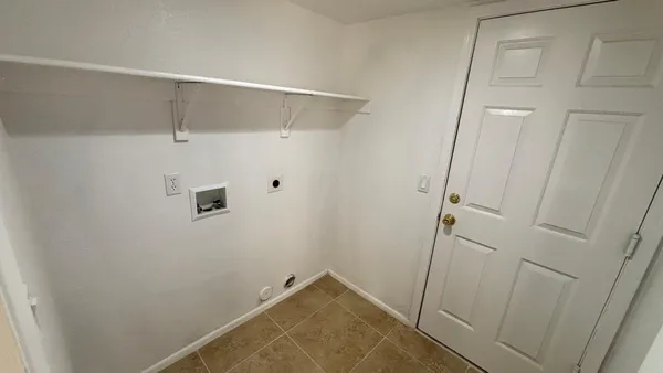 $2,695 | 17426 North 47th Street, Phoenix, AZ 85032